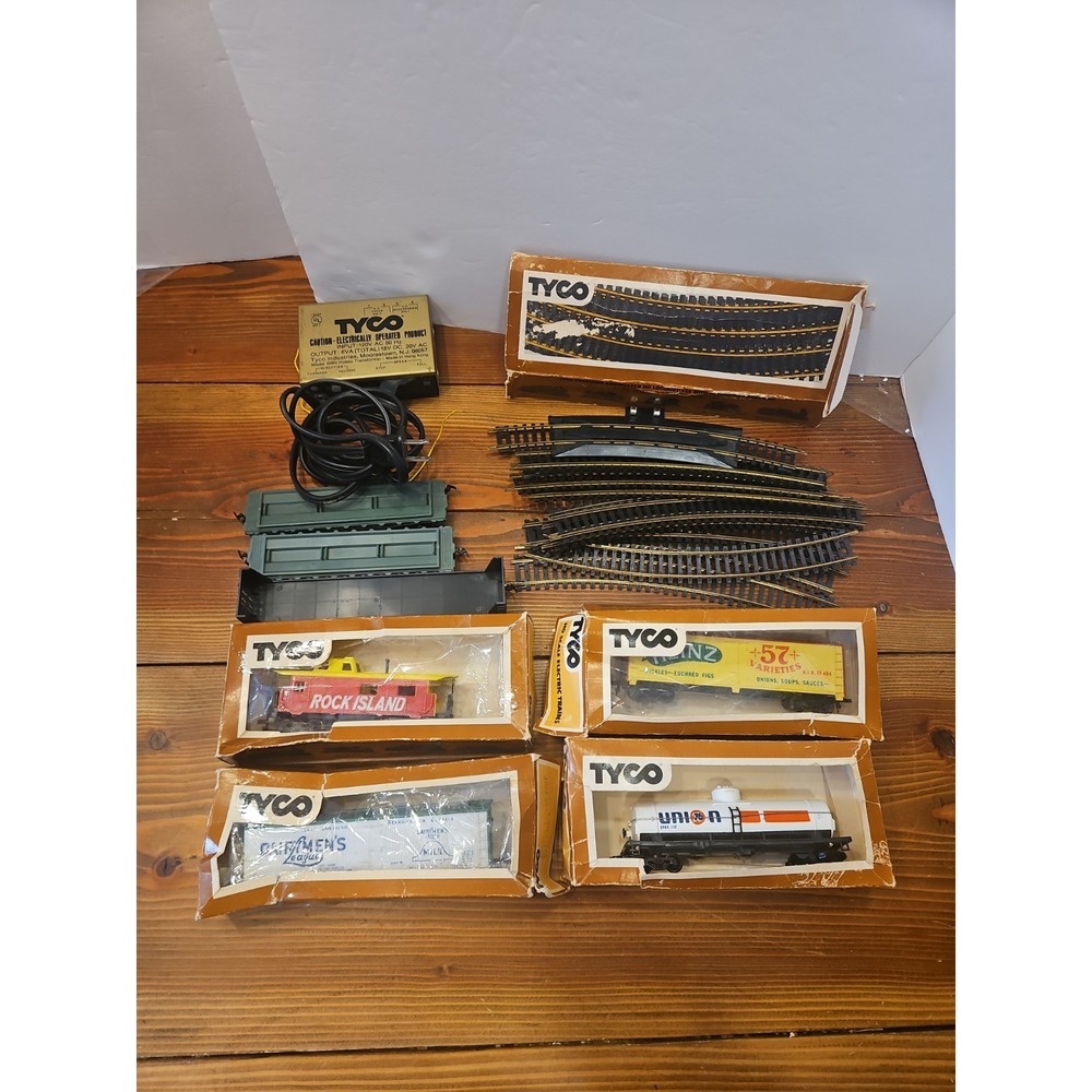 Vintage TYCO Train Lot - Not Tested - Read